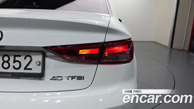 Audi A3 2018 — photo 9
