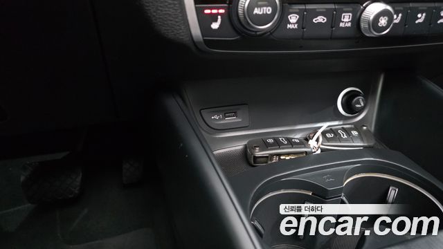 Audi A3 2018 — photo 30
