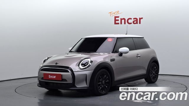 Mini Cooper 2024 — photo 1