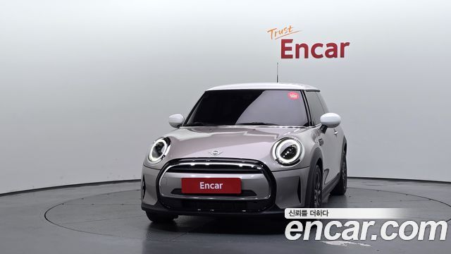 Mini Cooper 2024 — photo 3