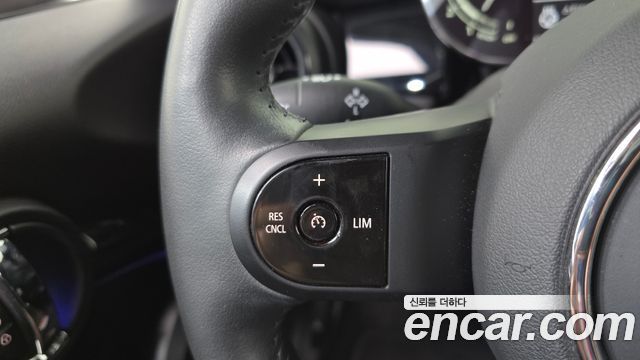Mini Cooper 2024 — photo 21
