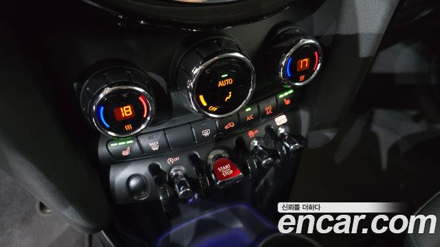 Mini Cooper 2024 — photo 29