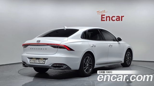 Hyundai Grandeur 2023 — photo 2