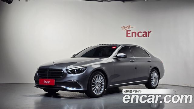Mercedes-Benz E-Class 2022 — photo 1