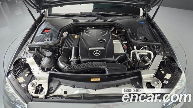 Mercedes-Benz E-Class 2022 — photo 6