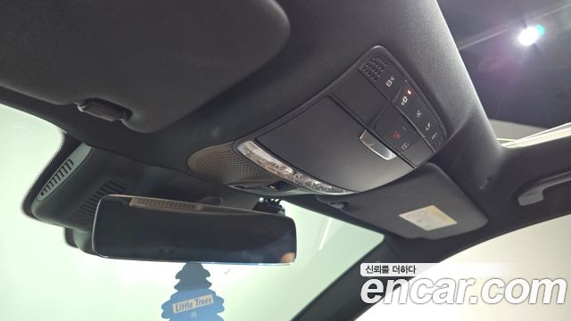Mercedes-Benz E-Class 2022 — photo 20
