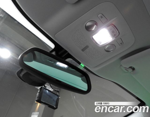Peugeot 2008 2016 — photo 19