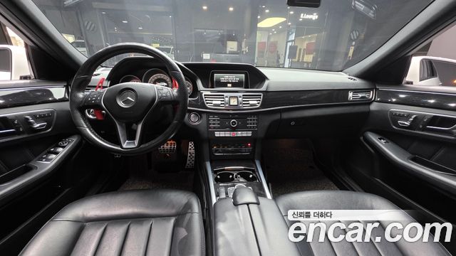 Mercedes-Benz E-Class 2016 — photo 7