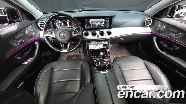 Mercedes-Benz E-Class 2017 — photo 7