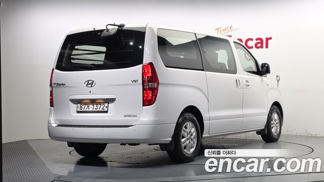 Hyundai Starex 2016 — photo 2