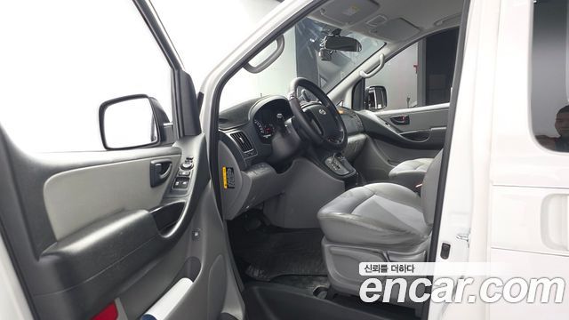 Hyundai Starex 2016 — photo 13