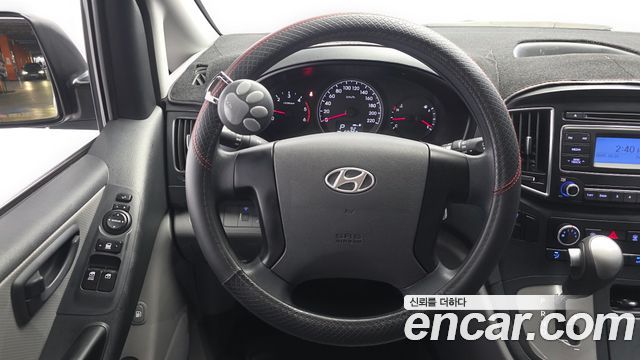 Hyundai Starex 2016 — photo 19