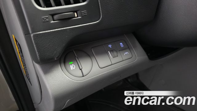 Hyundai Starex 2016 — photo 22