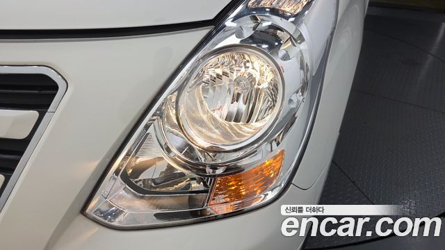 Hyundai Starex 2016 — photo 8