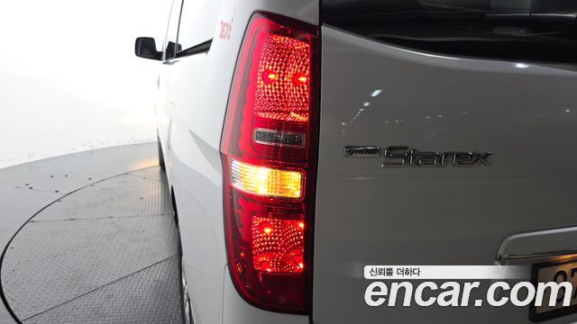 Hyundai Starex 2016 — photo 9