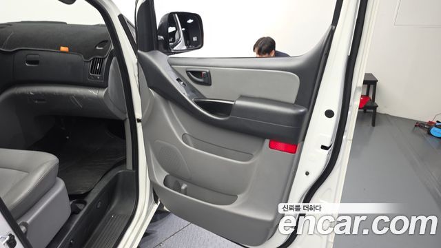 Hyundai Starex 2016 — photo 14