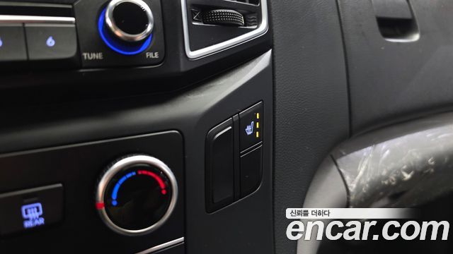 Hyundai Starex 2016 — photo 16
