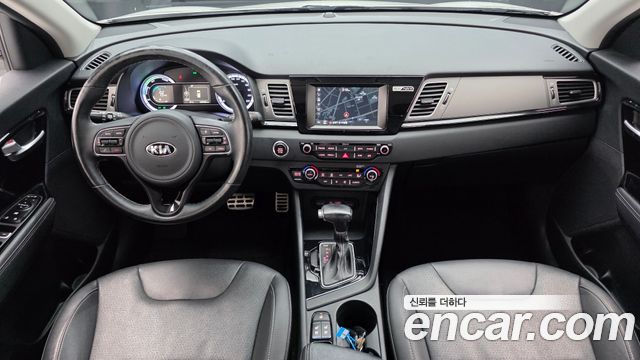 Kia Niro 2017 — photo 10