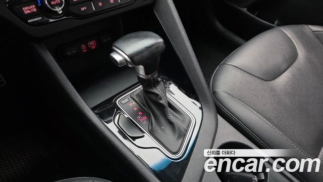 Kia Niro 2017 — photo 12