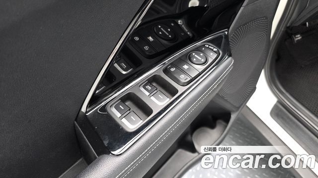 Kia Niro 2017 — photo 30