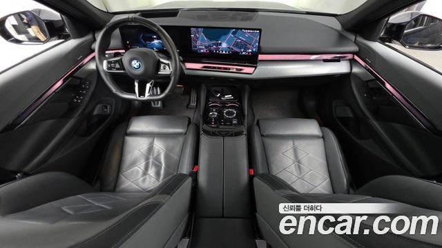 BMW i5 2024 — photo 10
