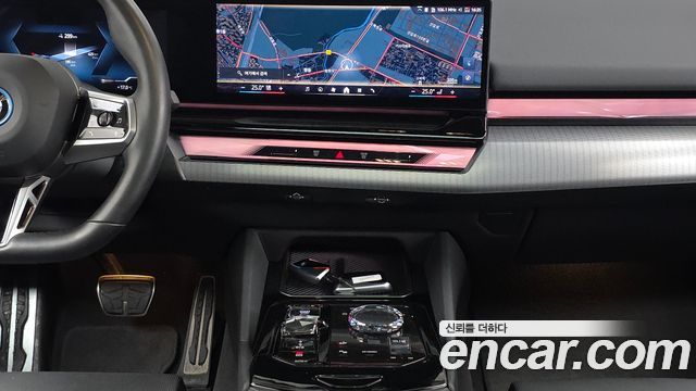 BMW i5 2024 — photo 18