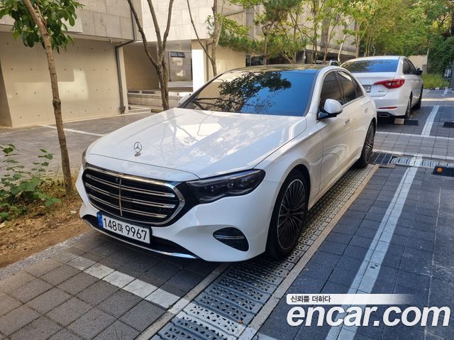 Mercedes-Benz E-Class 2024 — photo 1