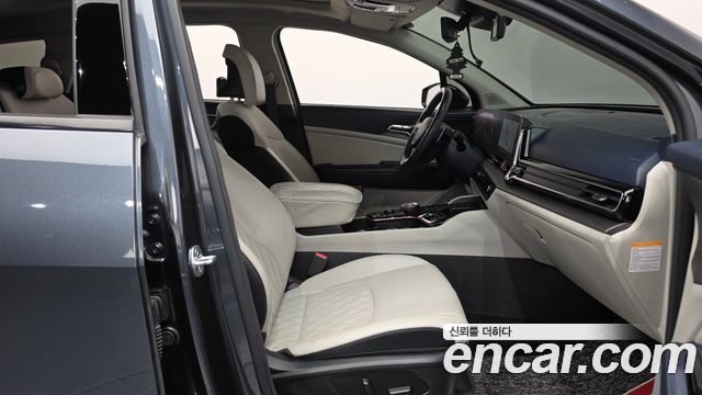 Kia Sportage 2023 — photo 11