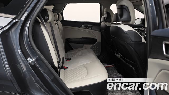Kia Sportage 2023 — photo 12