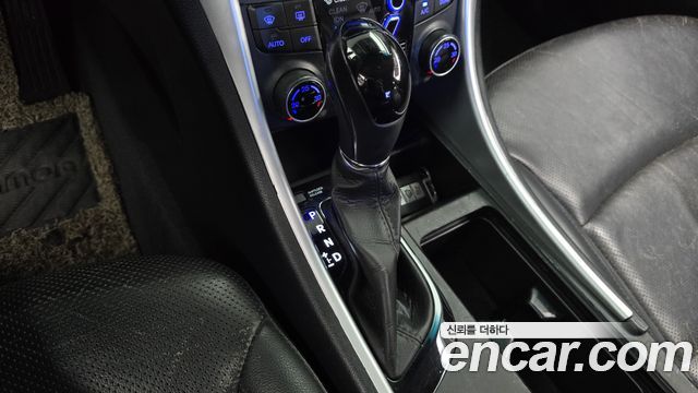 Hyundai Sonata 2012 — photo 12