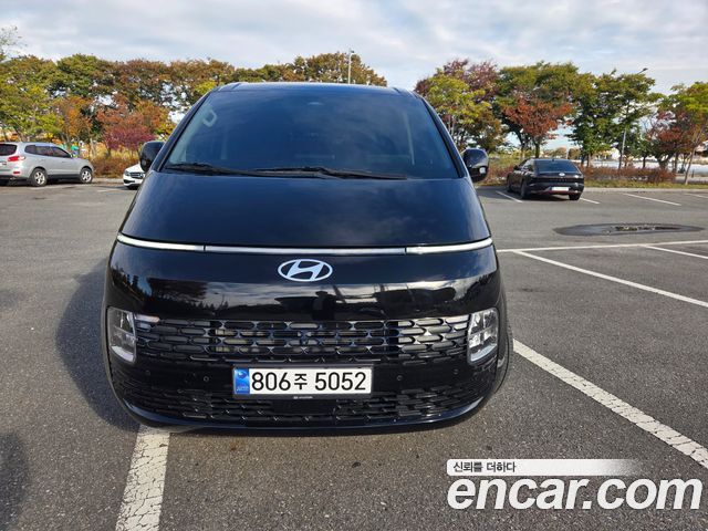 Hyundai Staria 2025 — photo 3
