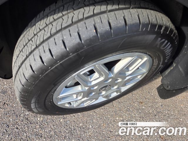Hyundai Staria 2025 — photo 5
