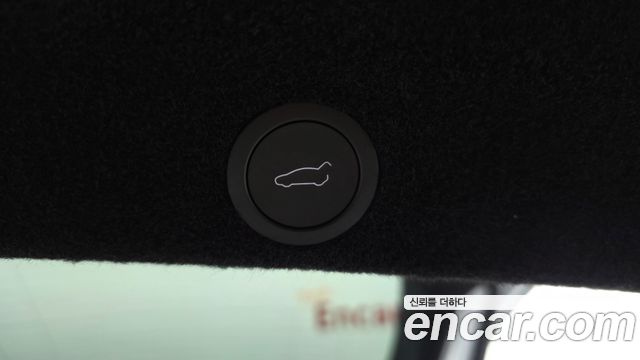 Tesla Model Y 2025 — photo 33
