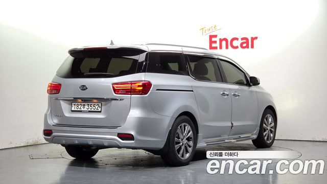 Kia Canival 2020 — photo 2