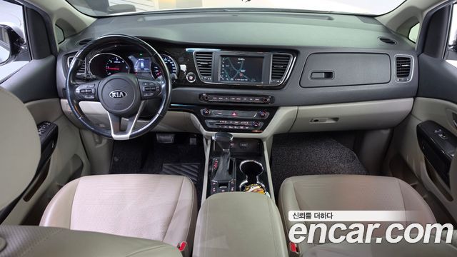 Kia Canival 2020 — photo 10