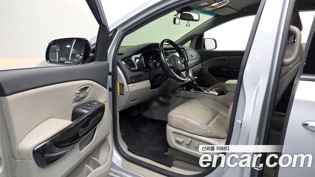 Kia Canival 2020 — photo 13