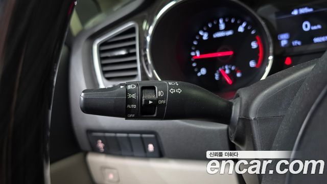 Kia Canival 2020 — photo 22