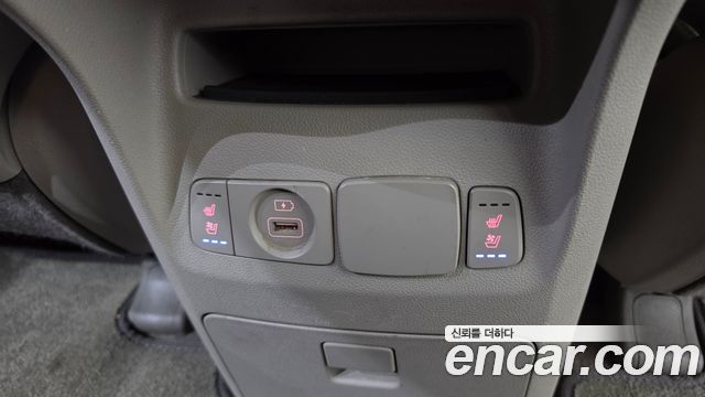 Kia Canival 2020 — photo 25
