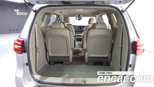 Kia Canival 2020 — photo 26
