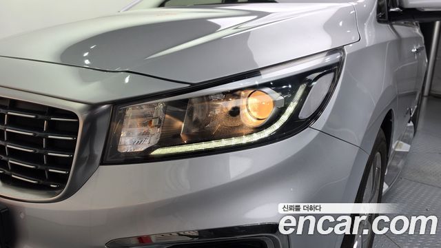 Kia Canival 2020 — photo 8