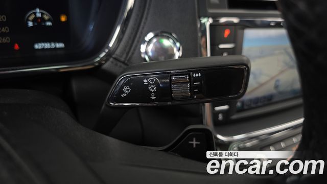Lincoln Continental 2017 — photo 22