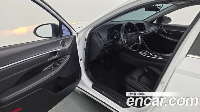 Hyundai Sonata 2022 — photo 13