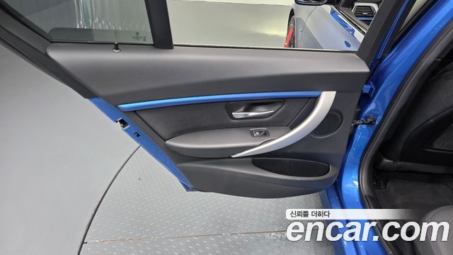 BMW 3-Series 2017 — photo 15