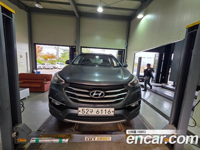 Hyundai Santafe 2016 — photo 1