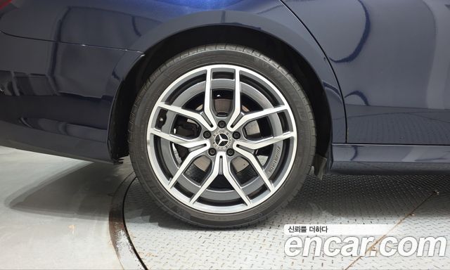Mercedes-Benz E-Class 2022 — photo 5