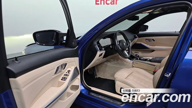 BMW 3-Series 2020 — photo 13