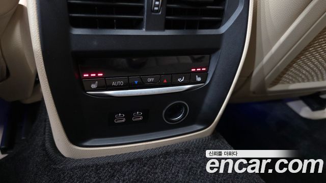 BMW 3-Series 2020 — photo 29