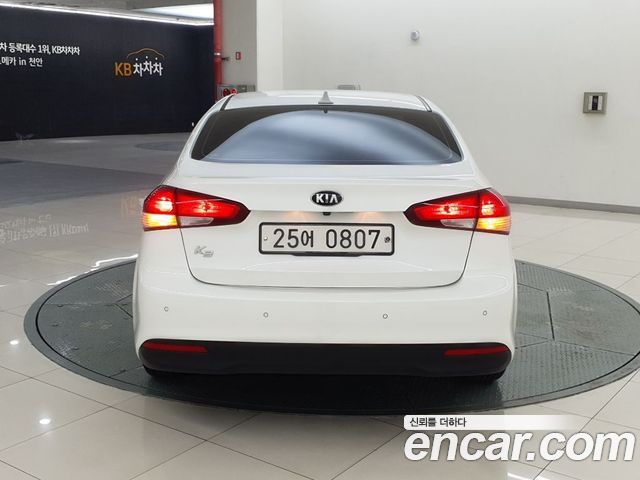Kia K3 2016 — photo 5