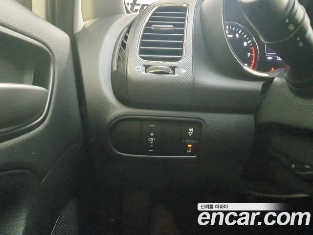 Kia K3 2016 — photo 14