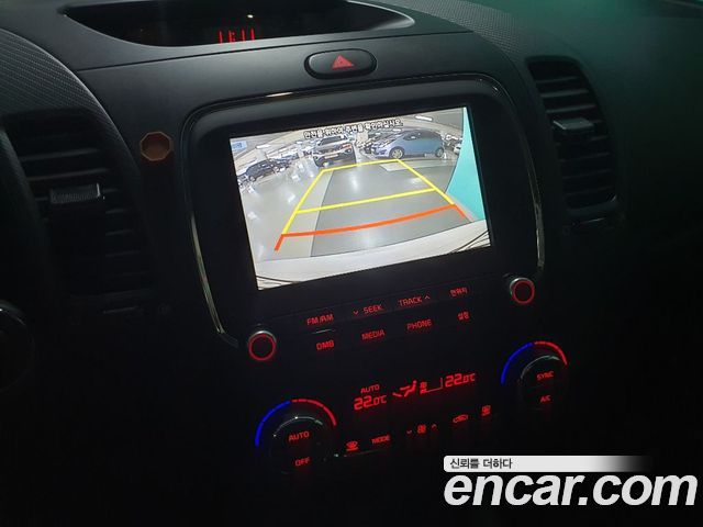 Kia K3 2016 — photo 15